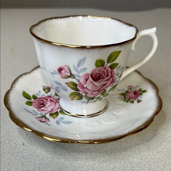 Imperial Fine Bone China England Teacup and Saucer Set - Picture 6 of 6